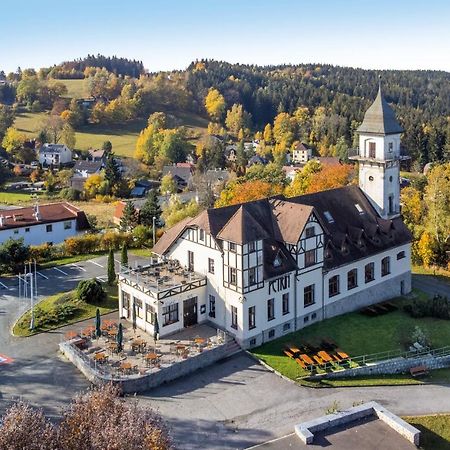 Hotel Petrin ヤブロネツ・ナド・ニソウ エクステリア 写真