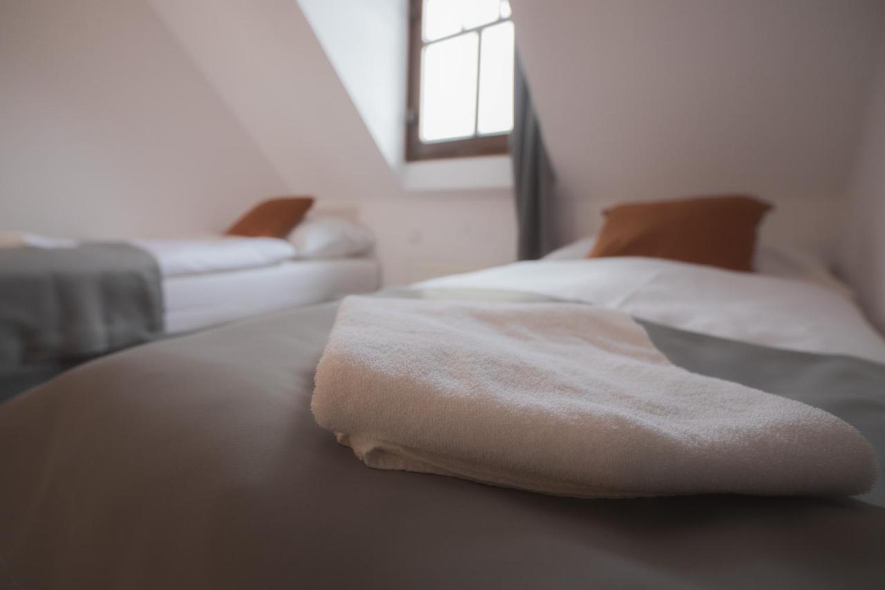 Hotel Petrin ヤブロネツ・ナド・ニソウ エクステリア 写真
