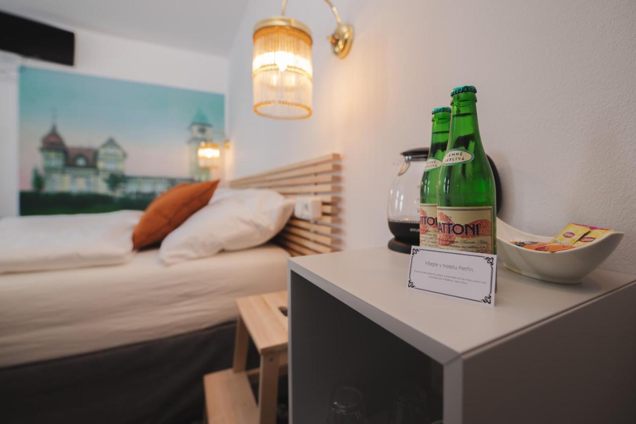 Hotel Petrin ヤブロネツ・ナド・ニソウ エクステリア 写真