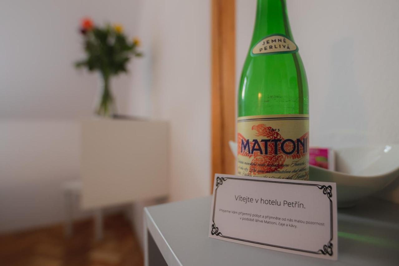 Hotel Petrin ヤブロネツ・ナド・ニソウ エクステリア 写真