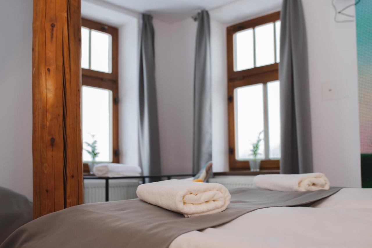 Hotel Petrin ヤブロネツ・ナド・ニソウ エクステリア 写真